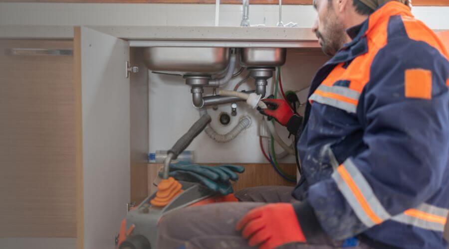 Professional tankless water heater installation services in Lachine, MI